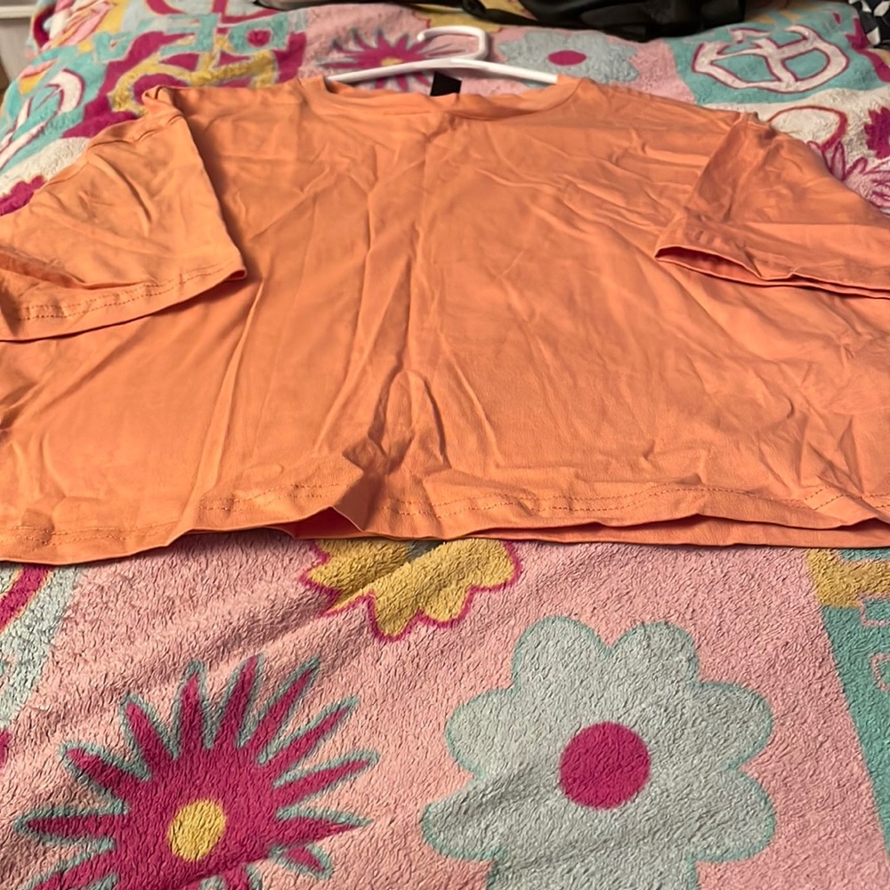 •orange cropped t-shirt•